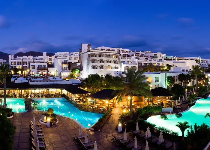 Курортний комплекс Gran Castillo Tagoro Family & Fun