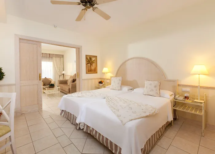 Курортний комплекс Gran Castillo Tagoro Family & Fun