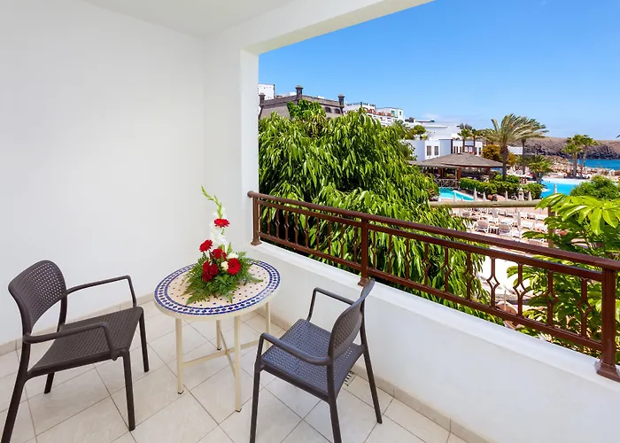 Курортний комплекс Gran Castillo Tagoro Family & Fun