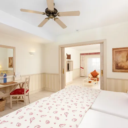 Gran Tagoro Family&fun 5* Playa Blanca (Lanzarote)