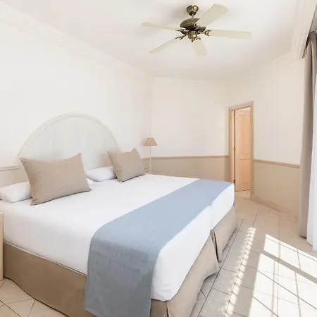 Gran Tagoro Family&fun 5* Playa Blanca (Lanzarote)